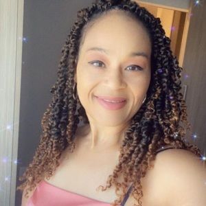 Meet your Posher, Shrita